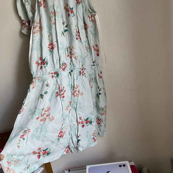 Floral Romper - Picture 2 of 2